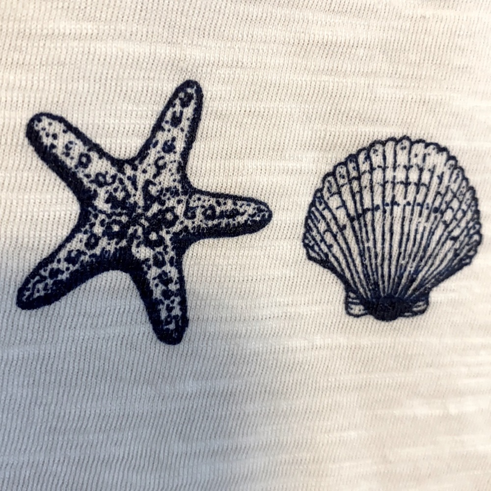 π§πΌββοΈLetβs Be Mermaids Tank Topπ§πΌββοΈ - Picture 6 of 7
